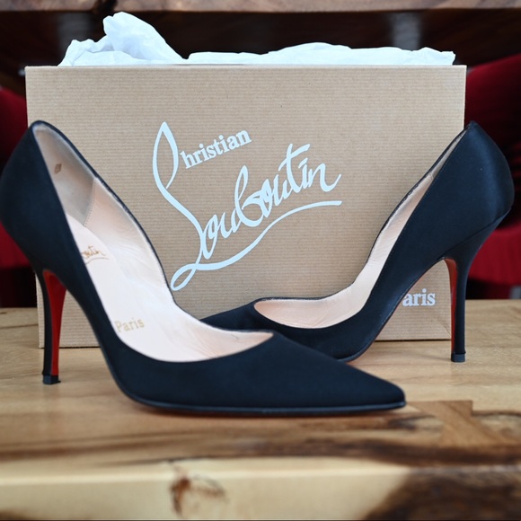 Christian Louboutin Black Satin Decolette 34.5